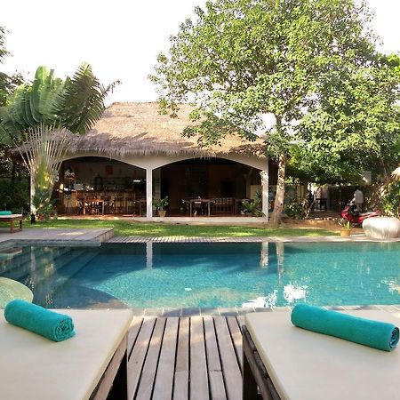 Botanica Hotel Kep Luaran gambar