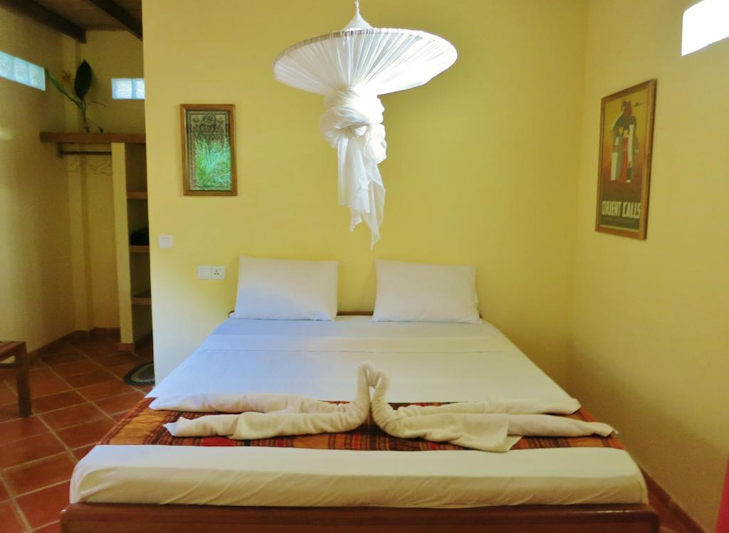 Botanica Hotel Kep Luaran gambar