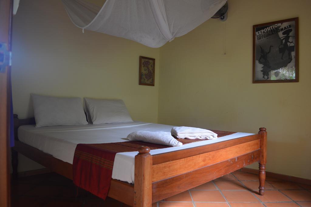 Botanica Hotel Kep Luaran gambar