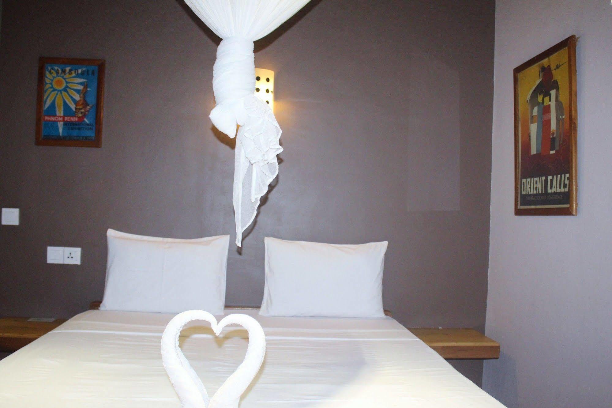 Botanica Hotel Kep Luaran gambar