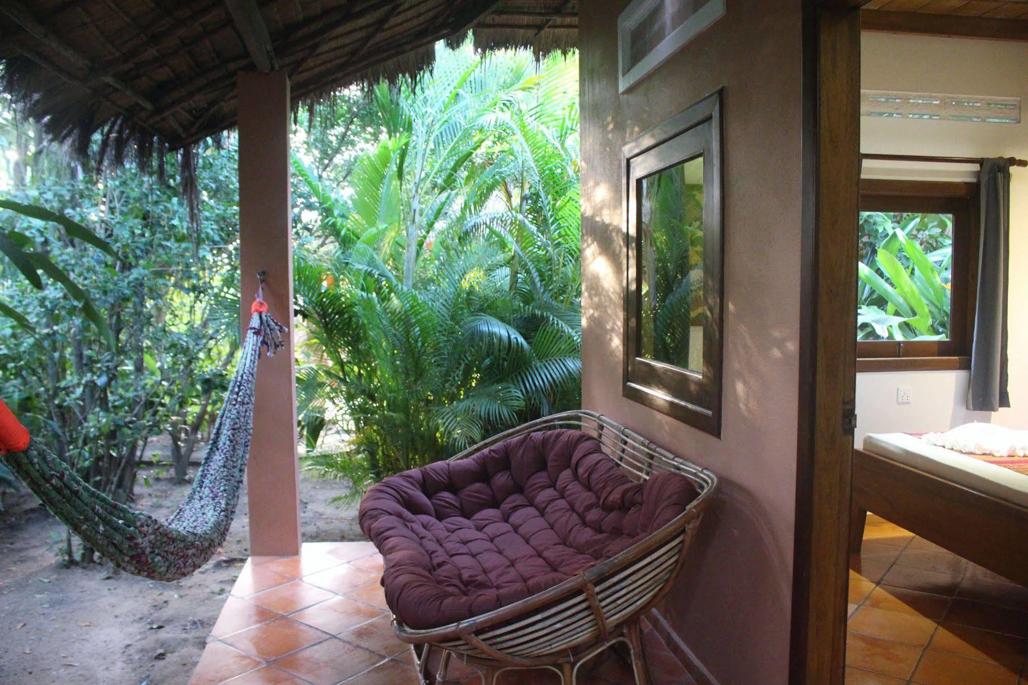 Botanica Hotel Kep Luaran gambar