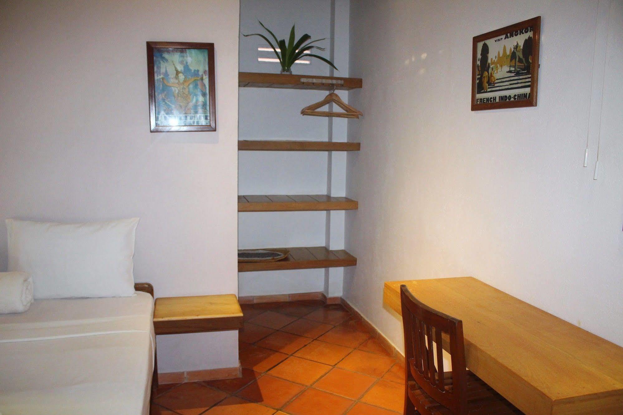 Botanica Hotel Kep Luaran gambar