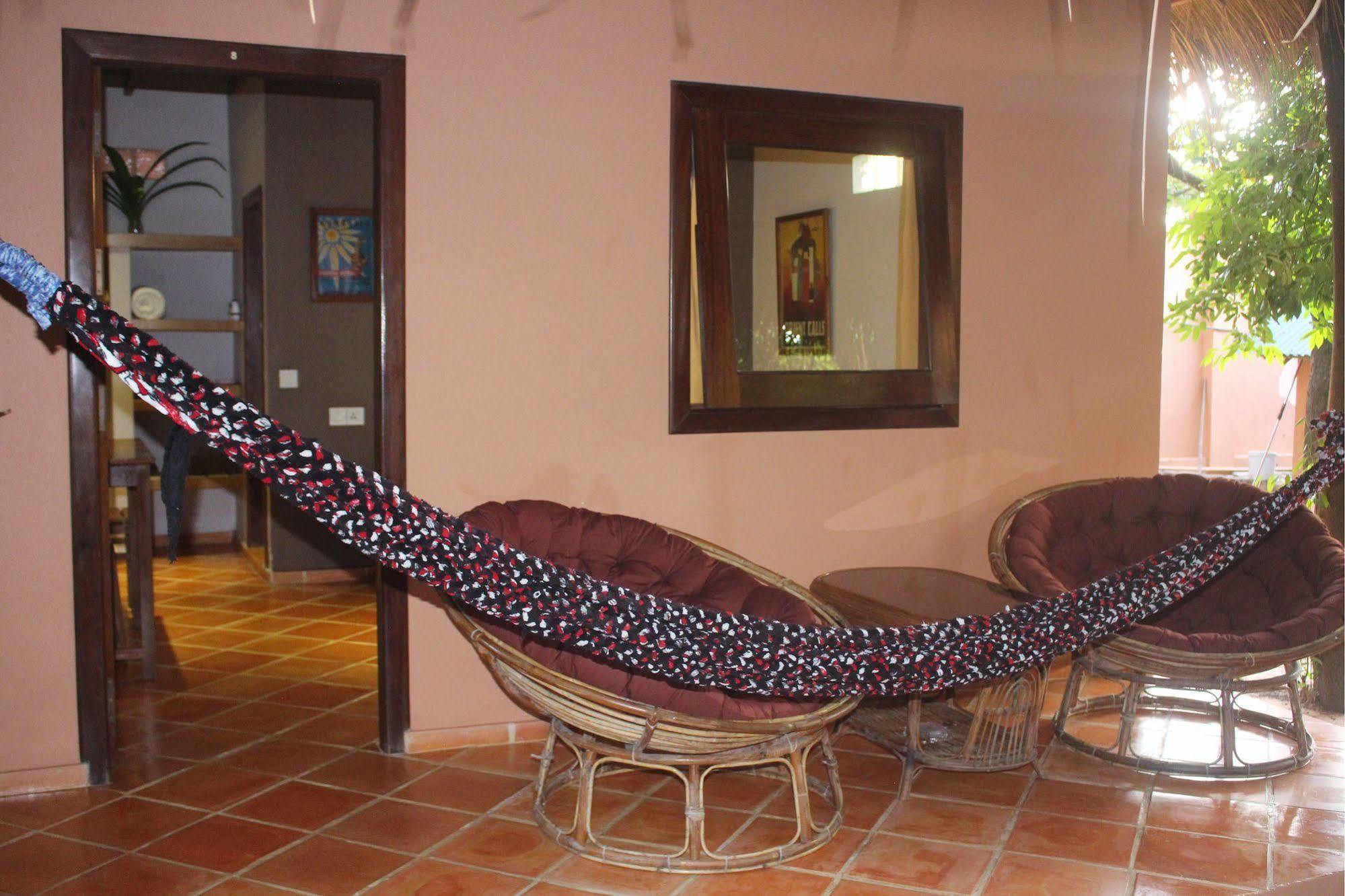 Botanica Hotel Kep Luaran gambar