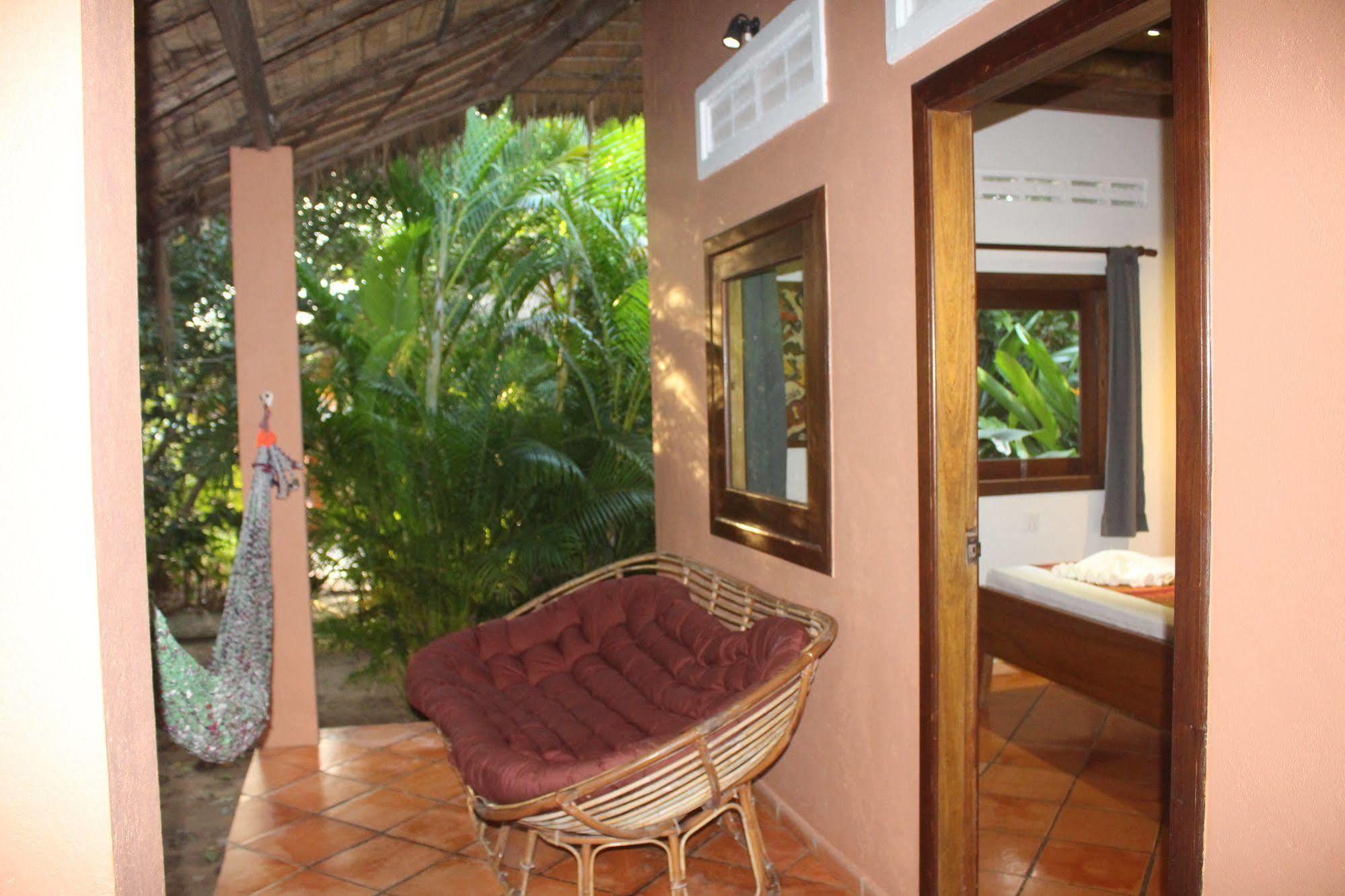 Botanica Hotel Kep Luaran gambar