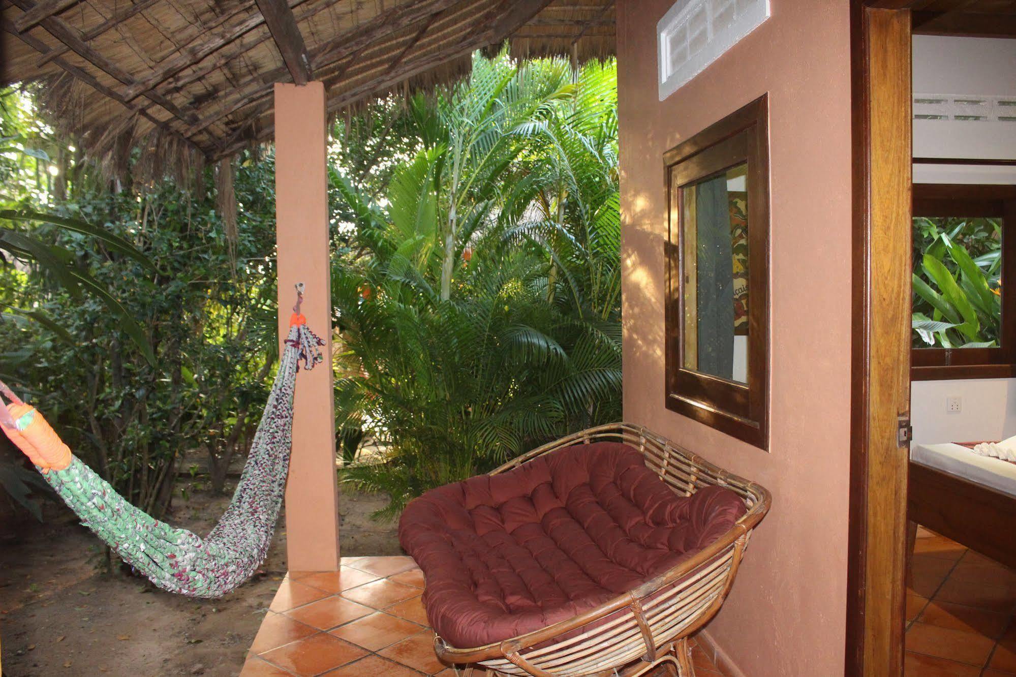 Botanica Hotel Kep Luaran gambar