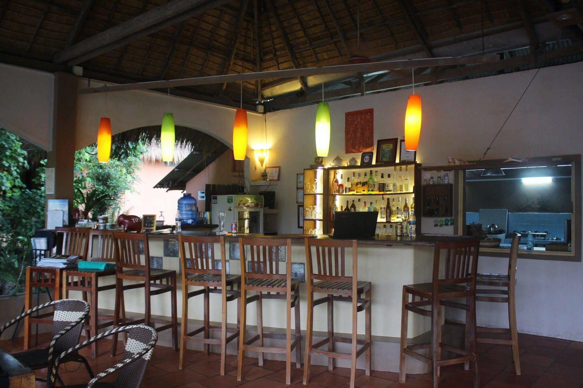 Botanica Hotel Kep Luaran gambar