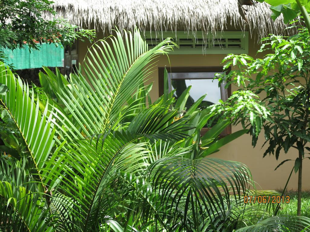 Botanica Hotel Kep Luaran gambar