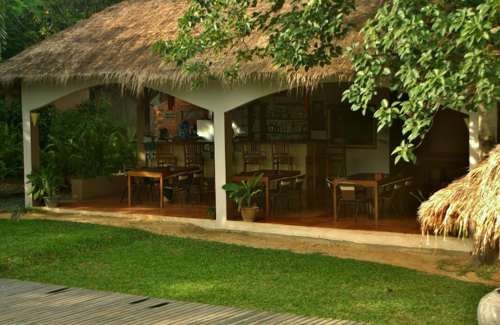 Botanica Hotel Kep Luaran gambar
