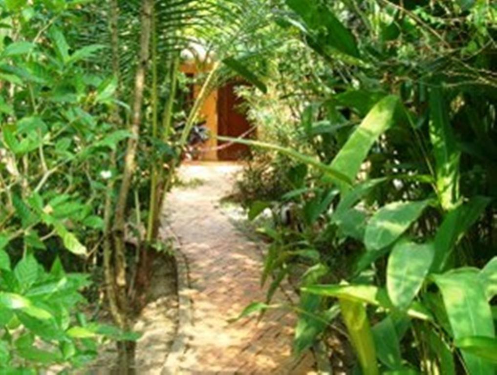 Botanica Hotel Kep Luaran gambar